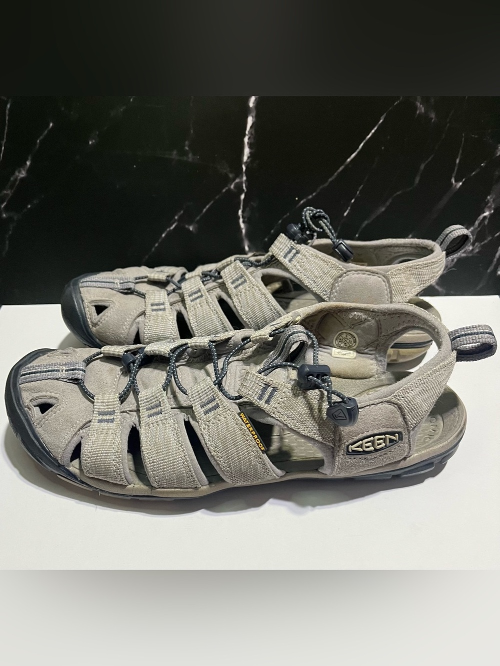 $39 AS IS. Keen Clearwater CNX Women's Waterproof  Sandals